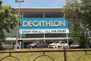 Decathlon USJ image