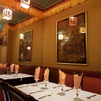 Atmosphère du Restaurant tibétain Restaurant tibétain KARMA à Paris - n°8