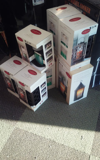 Fabric Store «Thrifty Fabrics & Shepperson Upholstery», reviews and photos, 11301 Bardstown Creek Rd, Louisville, KY 40291, USA