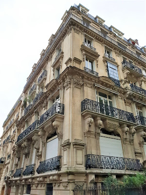 Latour Immobilier à Paris