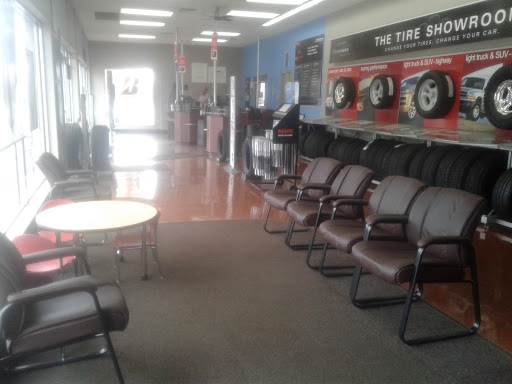 Tire Shop «Firestone Complete Auto Care», reviews and photos, 3529 S Westnedge Ave, Kalamazoo, MI 49008, USA