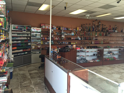 Liquor Store «ALI BABA LIQUOR & SMOKE», reviews and photos, 1481 S 7th St, Louisville, KY 40208, USA