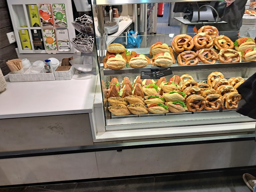Deli Train