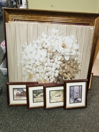 Thrift Store «Outreach Thrift Store», reviews and photos, 1715 S Rutherford Blvd, Murfreesboro, TN 37130, USA