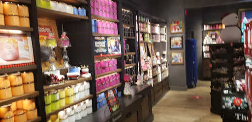 Beauty Supply Store «Bath & Body Works», reviews and photos, 10343 E US Hwy 36, Avon, IN 46123, USA