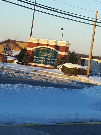 Movie Theater «Regal Cinemas Palladium 14 & IMAX», reviews and photos, 5830 Samet Dr, High Point, NC 27265, USA