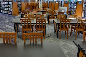 Gwinnett County Public Library, Suwanee Branch image