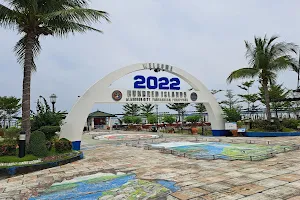 Lucap Park - Hundred Islands National Park Gateway image