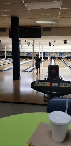 Supermarket «Giant Eagle Supermarket», reviews and photos, 21593 Lorain Rd, Fairview Park, OH 44126, USA