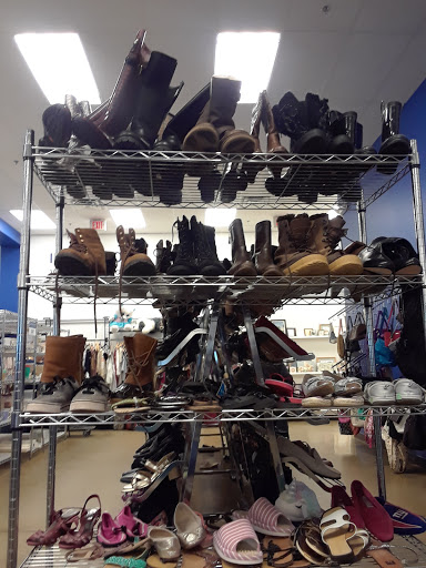Thrift Store «Goodwill Industries Store & Donation Center», reviews and photos, 30 Broadway, Elmwood Park, NJ 07407, USA
