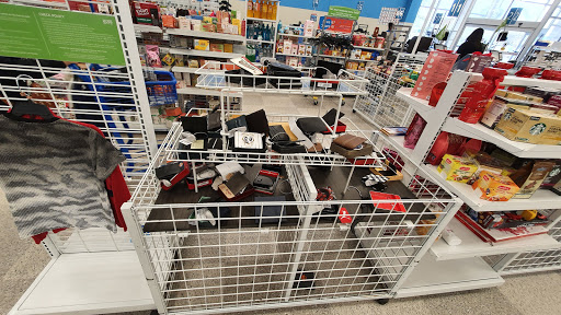 Shopping Mall «Rivercrest Shopping Center», reviews and photos, 13120 Rivercrest Dr, Crestwood, IL 60445, USA