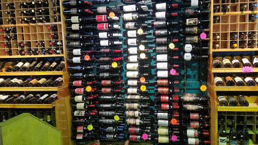 Liquor Store «Hennessy Wine & Liquor», reviews and photos, 6 Depot St, Washingtonville, NY 10992, USA