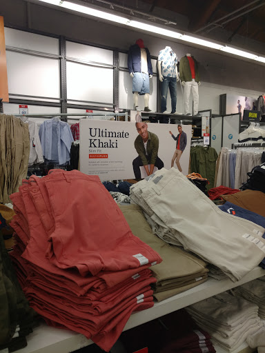 Clothing Store «Old Navy», reviews and photos, 60 Wynnewood Rd, Wynnewood, PA 19096, USA