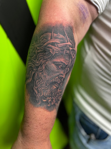 Find panther tattoo ideas for your next unique tattoo in Orlando at Bendito dolor tattoo