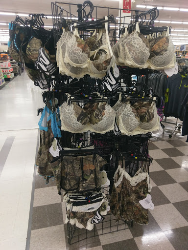 Department Store «Alton Farm & Home Supply», reviews and photos, 2600 Homer Adams Pkwy, Alton, IL 62002, USA