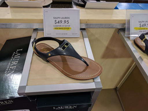 Shoe Store «DSW Designer Shoe Warehouse», reviews and photos, 375 E Altamonte Dr, Altamonte Springs, FL 32701, USA