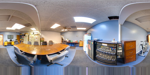 Auto Repair Shop «Wheeling Auto Center», reviews and photos, 2430 E Hintz Rd, Arlington Heights, IL 60004, USA