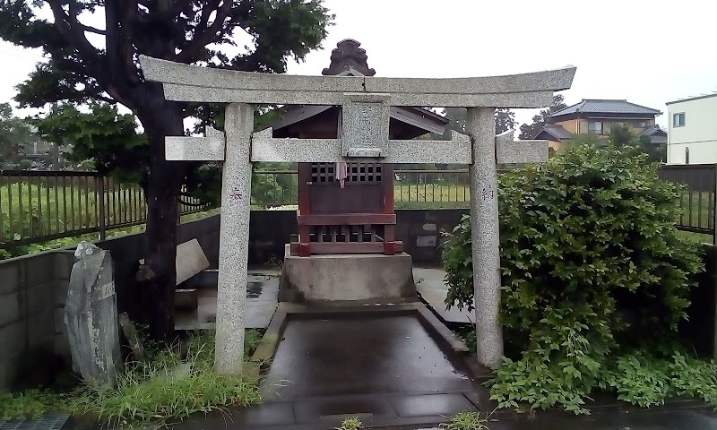金崎稲荷神社