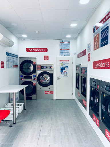 Lavandería Autoservicio Lavatutto Nervión