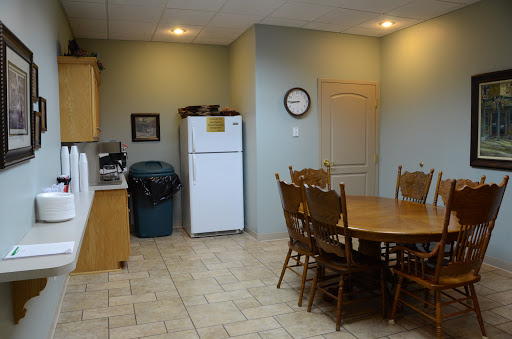 Funeral Home «Neal-Tarpley-Parchman Funeral Home», reviews and photos, 1510 Madison St, Clarksville, TN 37040, USA