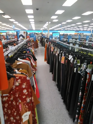 Clothing Store «Ross Dress for Less», reviews and photos, 2519 Tuscany St, Corona, CA 92881, USA