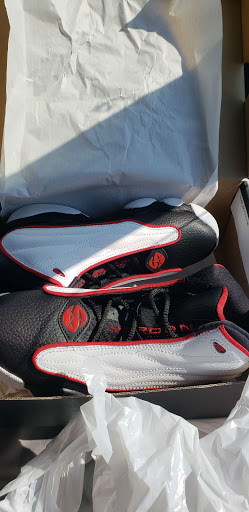 Shoe Store «Hibbett Sports», reviews and photos, 2360 E Little Creek Rd, Norfolk, VA 23518, USA