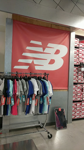 Shoe Store «New Balance Factory Store», reviews and photos, 8155 Arroyo Cir #7, Gilroy, CA 95020, USA