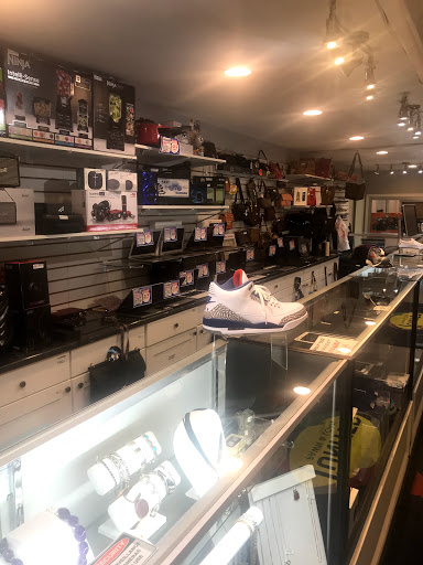 Pawn Shop «1st United Pawn & Loan», reviews and photos, 1123 S Broad St, Philadelphia, PA 19147, USA