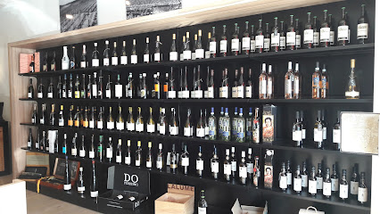 Vinoteca/Wine Shop Terroirs - Centro Comercial La Colonia. Av. Virgen del Rocío, S/N, 29670, San Pedro Alcántara, Málaga, Spain