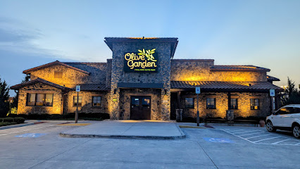 Olive Garden Italian Restaurant - 15885 N Fwy, Fort Worth, TX 76177