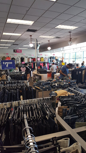 Discount Store «Fallas Discount Stores», reviews and photos, 1371 NE 163rd St #1114, Miami, FL 33162, USA