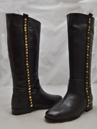 Shoe Store «Reyers Shoe Store», reviews and photos, 40 S Water Ave, Sharon, PA 16146, USA