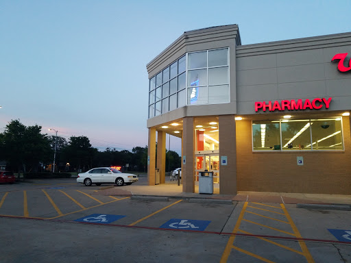 Walgreens, 1116 W Lamar Blvd, Arlington, TX 76012, USA, 