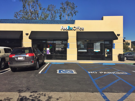 Print Shop «FedEx Office Print & Ship Center», reviews and photos, 22972 Moulton Pkwy Suite 109, Laguna Hills, CA 92653, USA