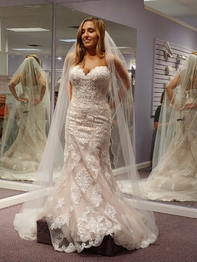 Bridal Shop «Lavender Bridal Salon», reviews and photos, 218 W 3rd St, Dover, OH 44622, USA
