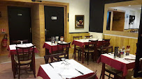 Atmosphère du Restaurant portugais LA CHURRASQUEIRA à Villecresnes - n°15