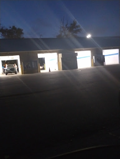 Self Service Car Wash «West Babylon Self-Service Car Wash», reviews and photos, 340 NY-109, West Babylon, NY 11704, USA