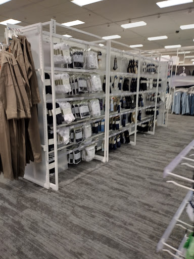Department Store «Target», reviews and photos, 999 Corporate Dr, Westbury, NY 11590, USA