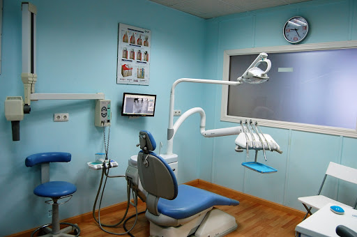 Clínica Dental en Casar de Cáceres Cebrian en Casar de Cáceres, Cáceres‎