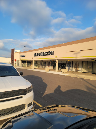 Shopping Mall «Lincoln Shopping Center», reviews and photos, 26092 Greenfield Rd, Oak Park, MI 48237, USA