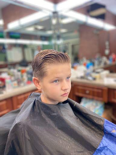 Barber Shop «T&T Barbershop», reviews and photos, 2215 S Federal Hwy, Fort Lauderdale, FL 33316, USA