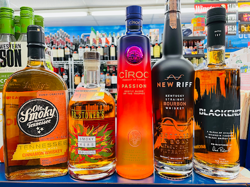Liquor Store «Main Street Liquor», reviews and photos, 243 E 14 Mile Rd, Clawson, MI 48017, USA