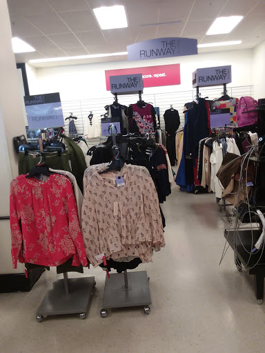 Department Store «T.J. Maxx», reviews and photos, 14651 Ventura Blvd, Sherman Oaks, CA 91403, USA