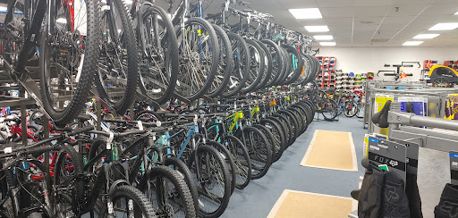 Bicycle Store «Trek Bicycle Store Greensboro», reviews and photos, 1209 Battleground Ave, Greensboro, NC 27408, USA