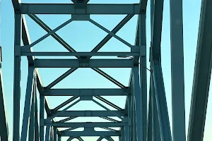 Ravenswood Bridge image