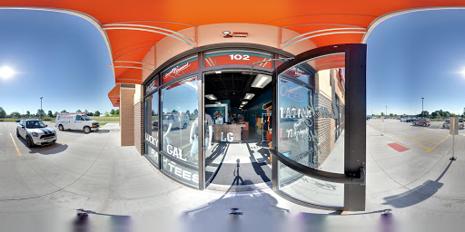 Tattoo Shop «Lucky Gal Tattoo & Piercing», reviews and photos, 1550 N Ankeny Blvd #102, Ankeny, IA 50023, USA