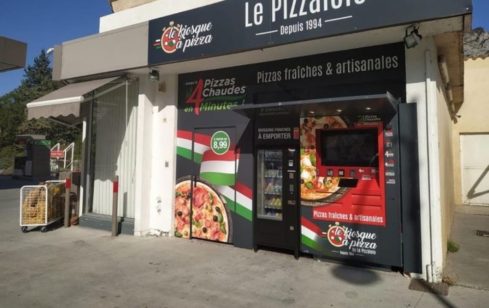 Le kiosque a pizza à Sisteron (Alpes-de-Haute-Provence 04)