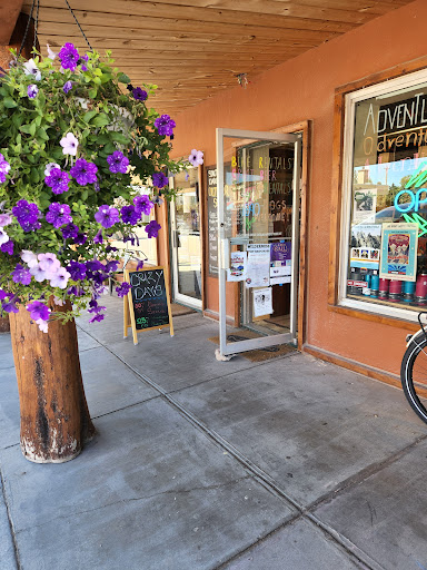 Mountain High Outfitters, 1556 W McEwen Dr, Franklin, TN 37067, USA, 