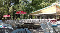 Atmosphère du Restaurant familial La Guinguette Saint-Denis - n°13