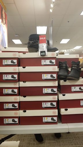 Clothing Store «Old Navy», reviews and photos, 1425 Som Center Rd, Mayfield Heights, OH 44124, USA